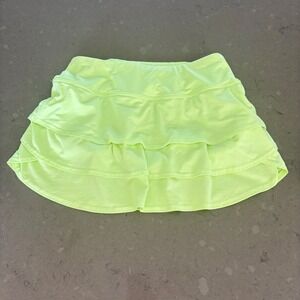 Athleta Tiered Ruffle Athletic Skort XS Neon Tennis Golf Skirt Sporty Neon
